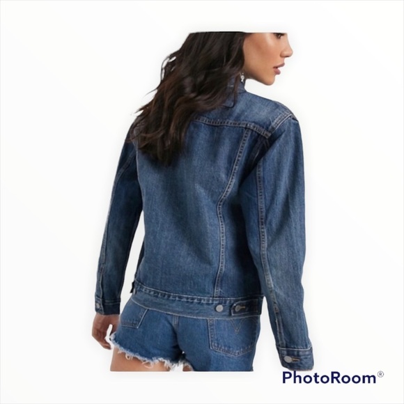 NWT LEVI'S Original Trucker Jean Jacket Size Small - Picture 2 of 11